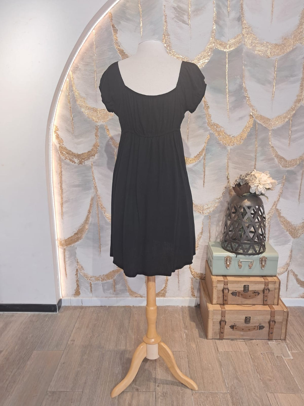 Vestido mangas corto negro casual
