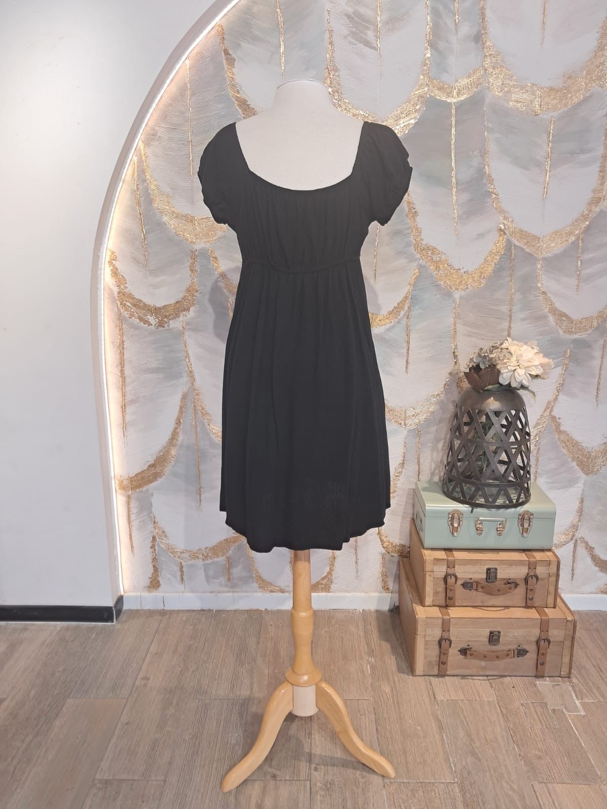 Vestido mangas corto negro casual