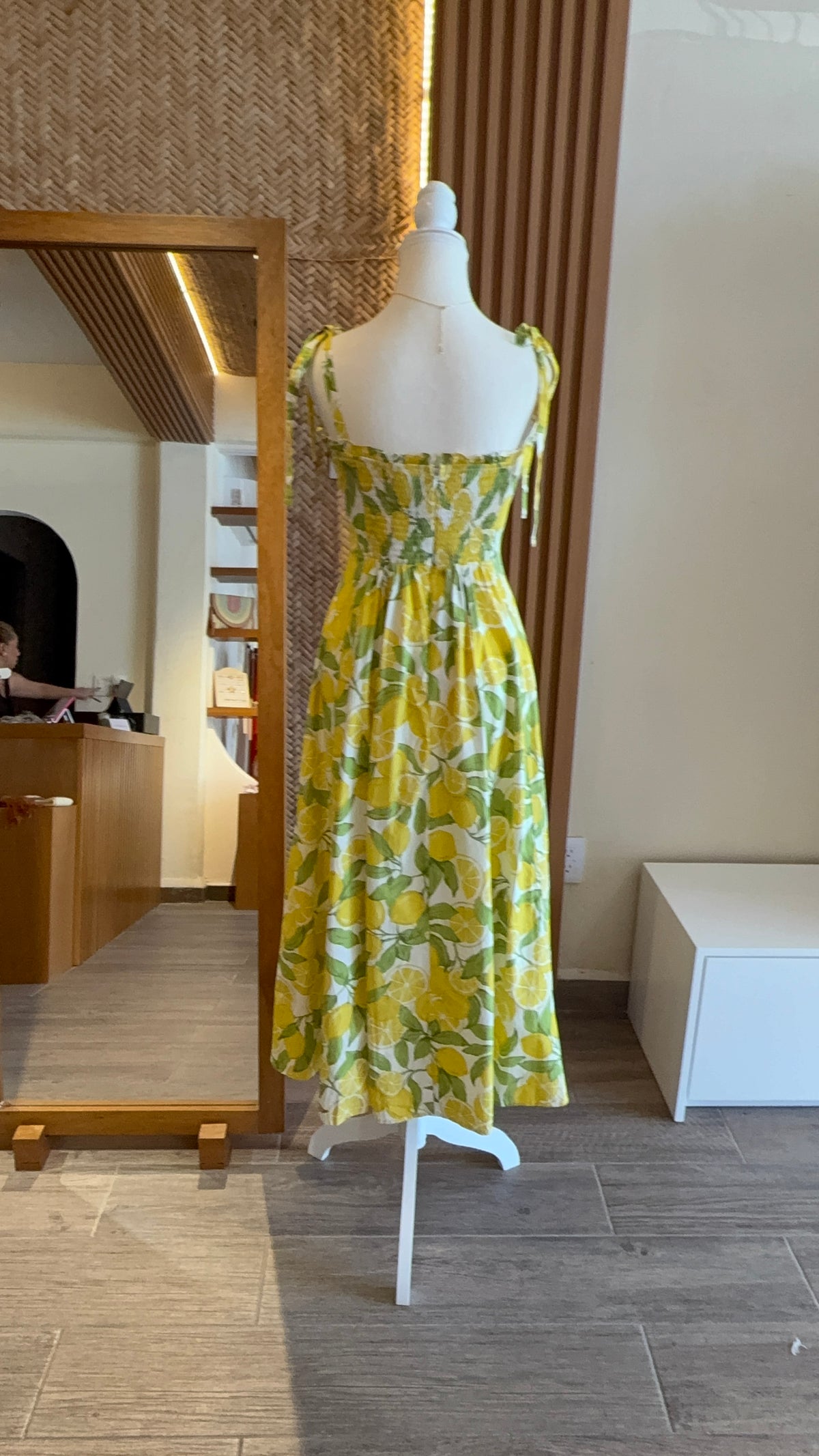 Vestido tirantes midi limones