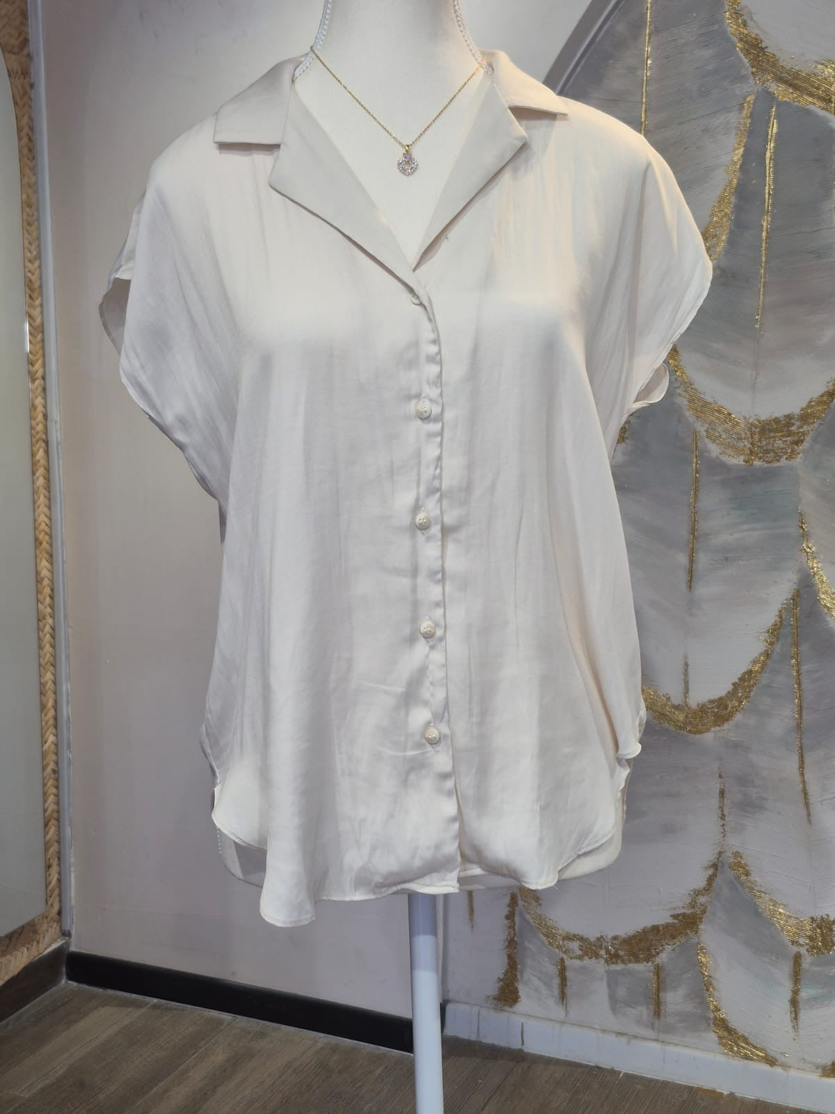Blusa camisera  botones beige