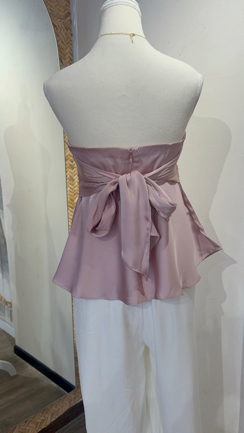 Blusa straple rosa satin