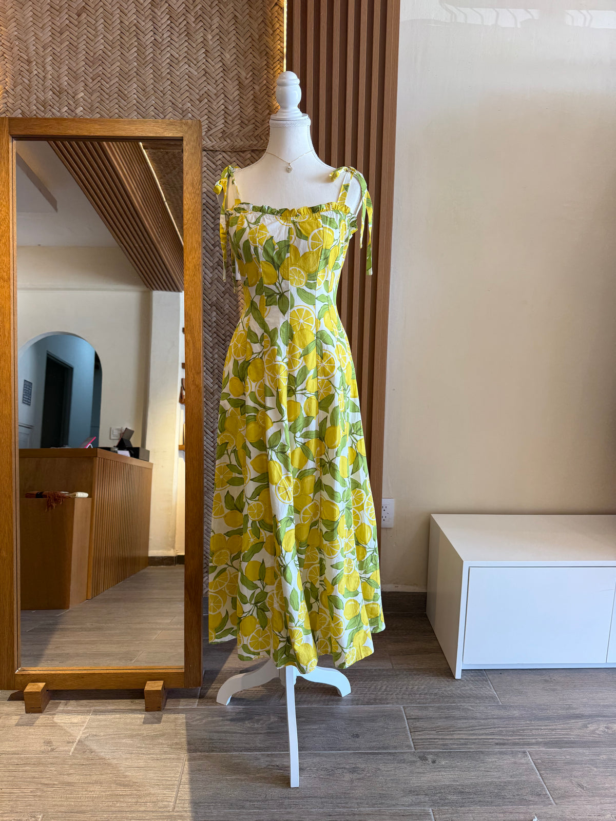 Vestido tirantes midi limones
