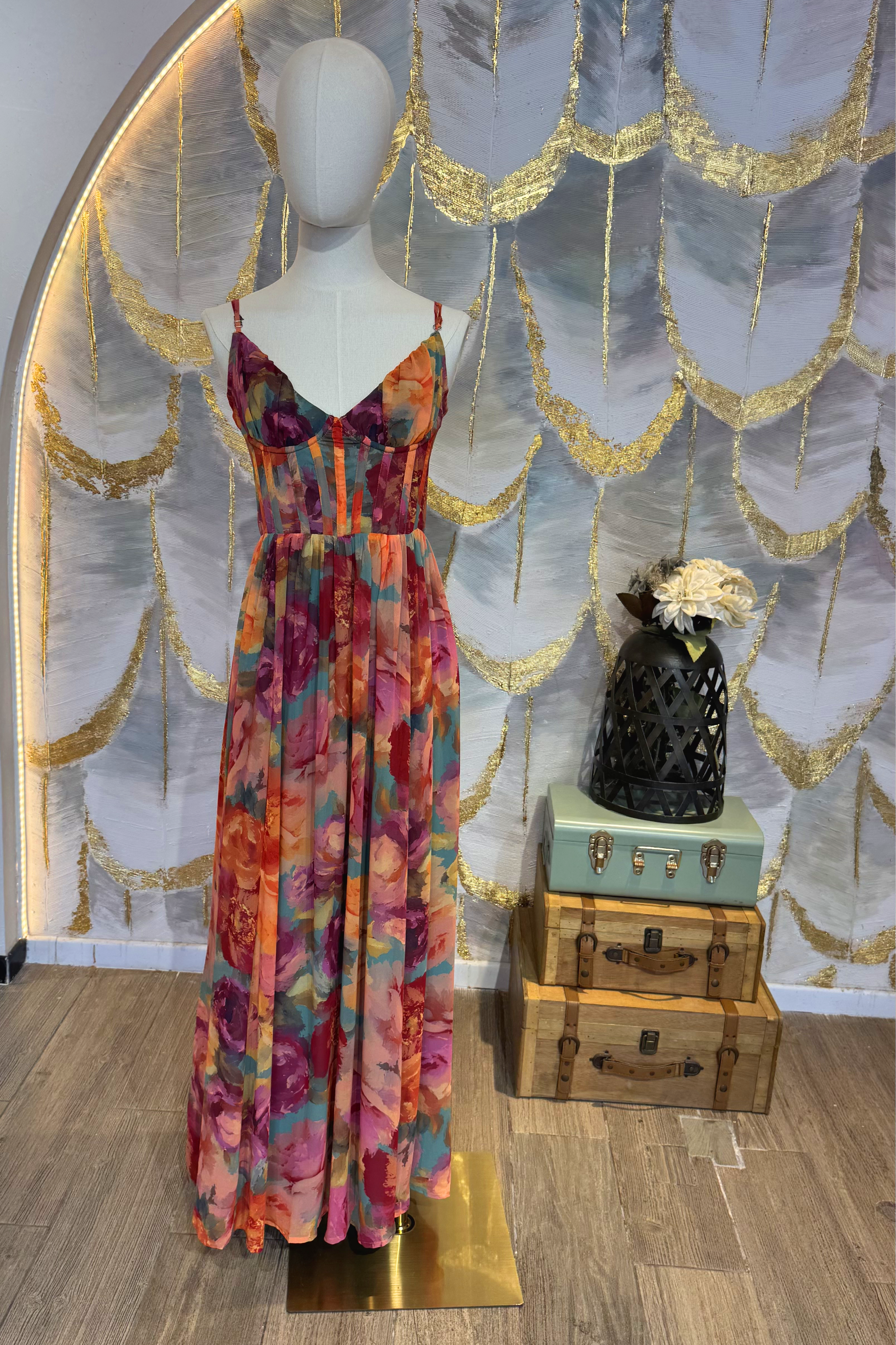 Vestido largo floreado de tirantes