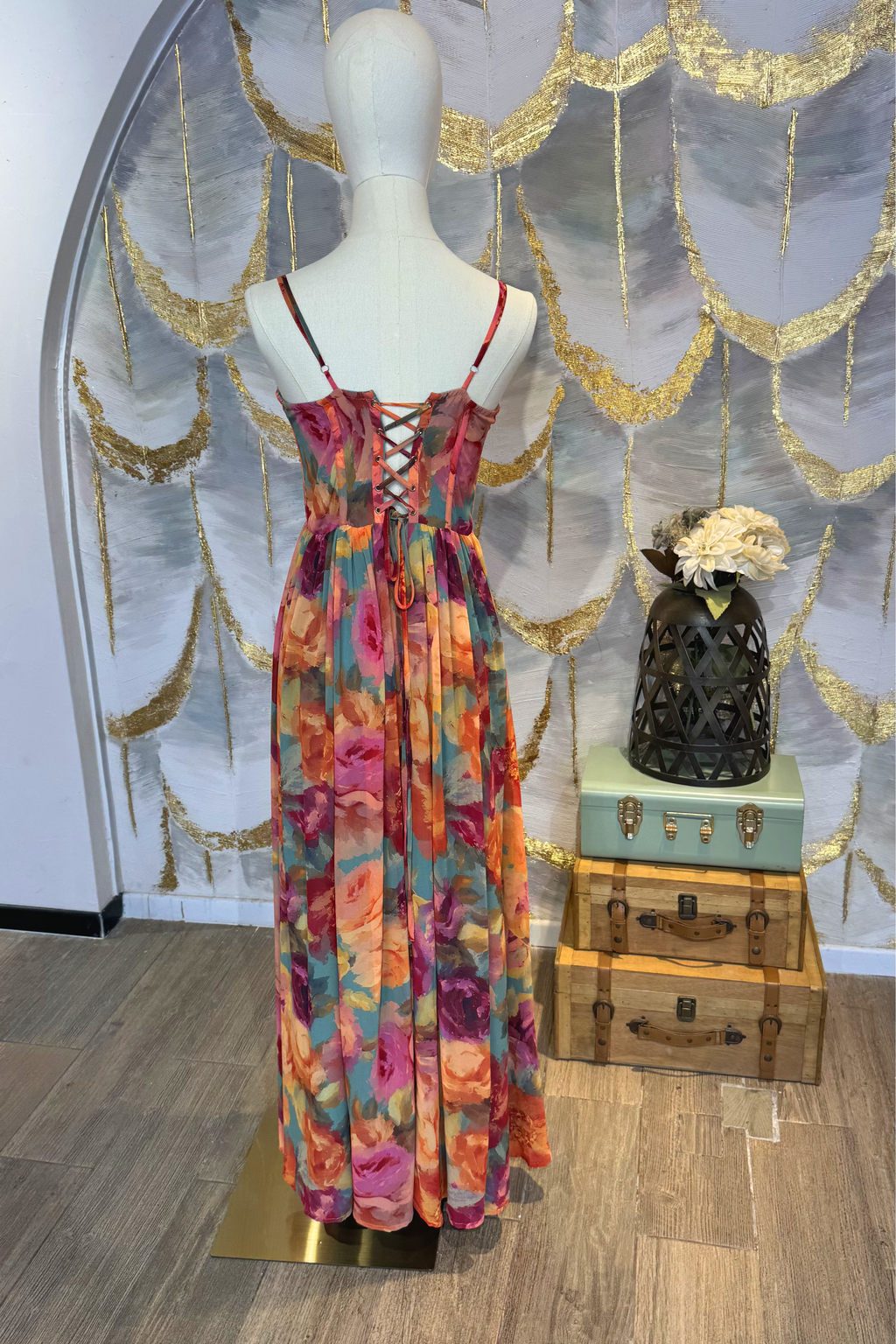 Vestido largo floreado de tirantes