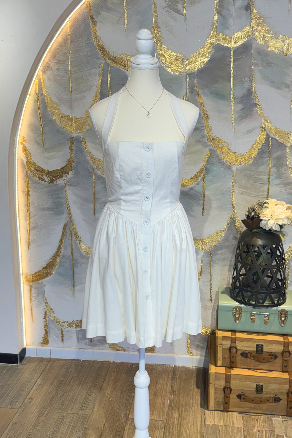 Vestido corto blanco cuello halter