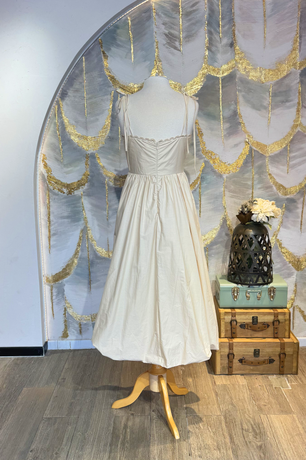 Vestido de tirantes Beige