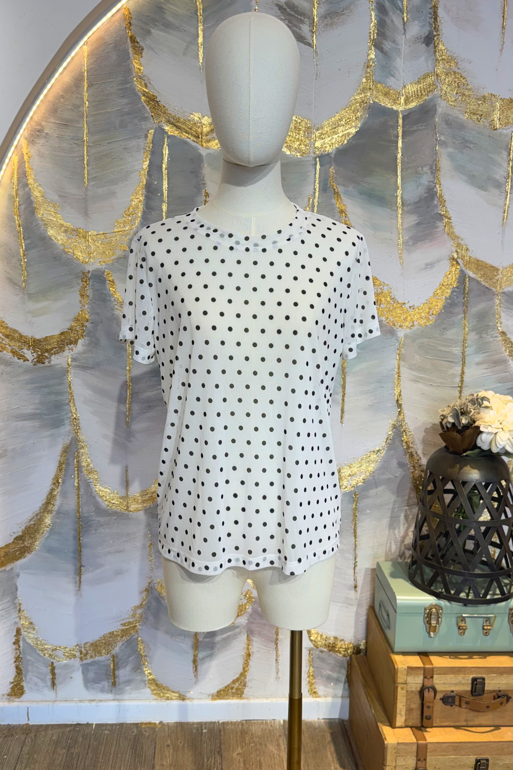 Blusa blanca con puntos
