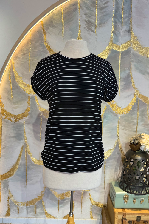Blusa negra con rayas