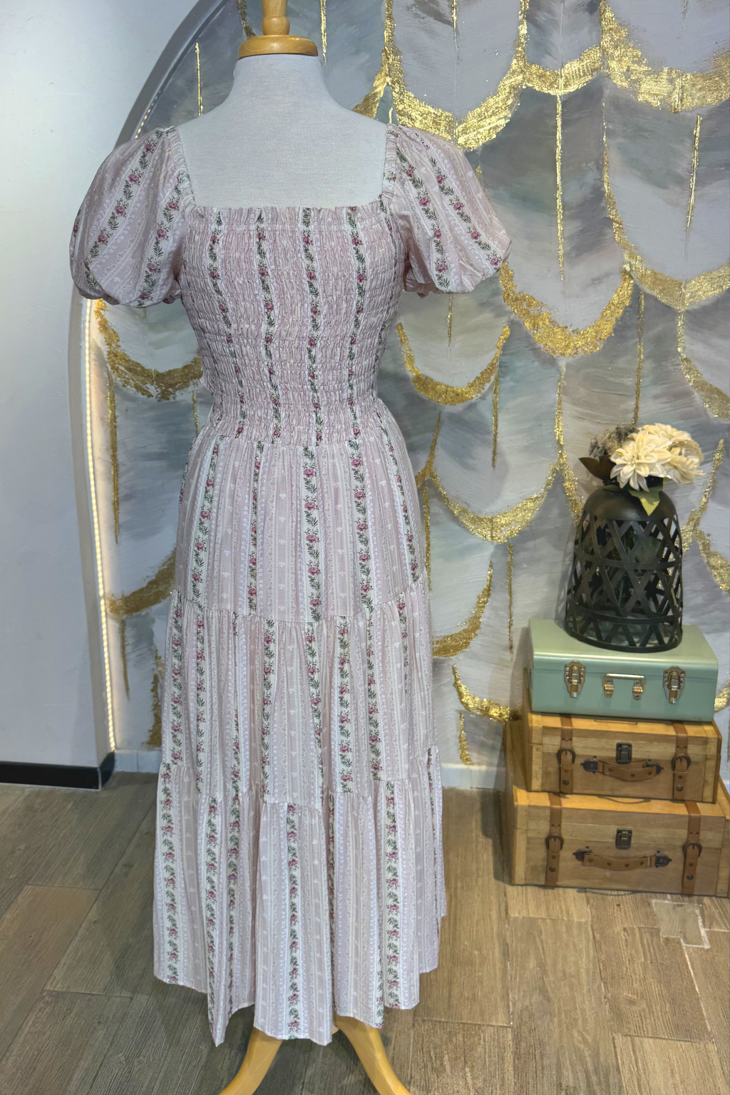 Vestido largo floreado con mangas
