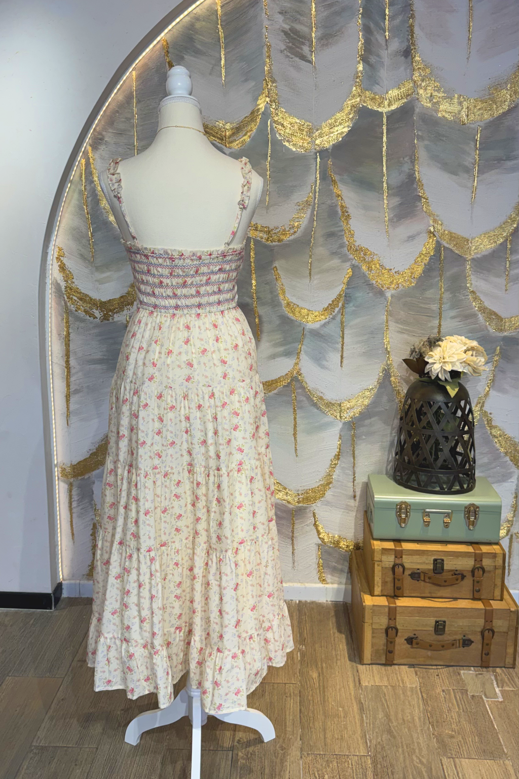 Vestido floral cuello cuadrado