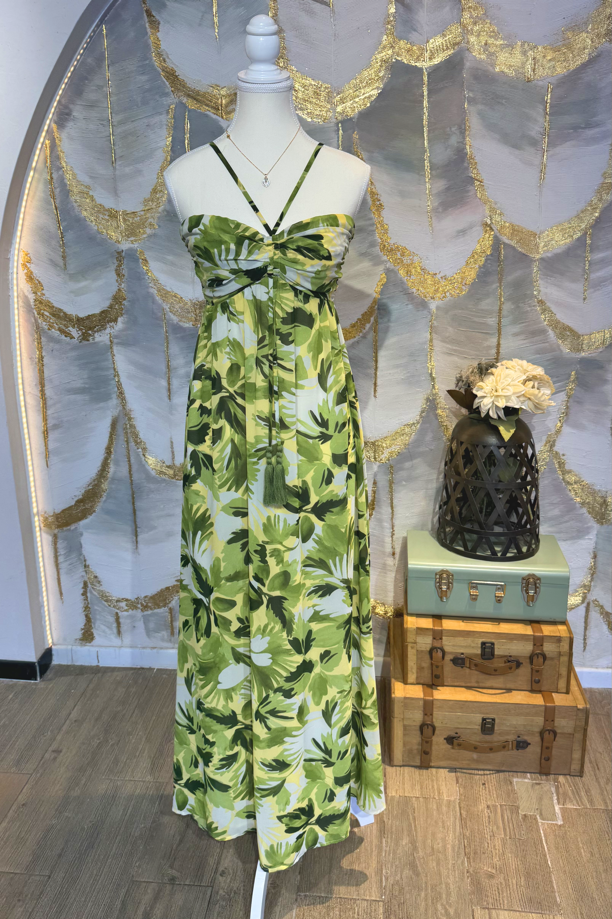 Vestido tropical con tirantes