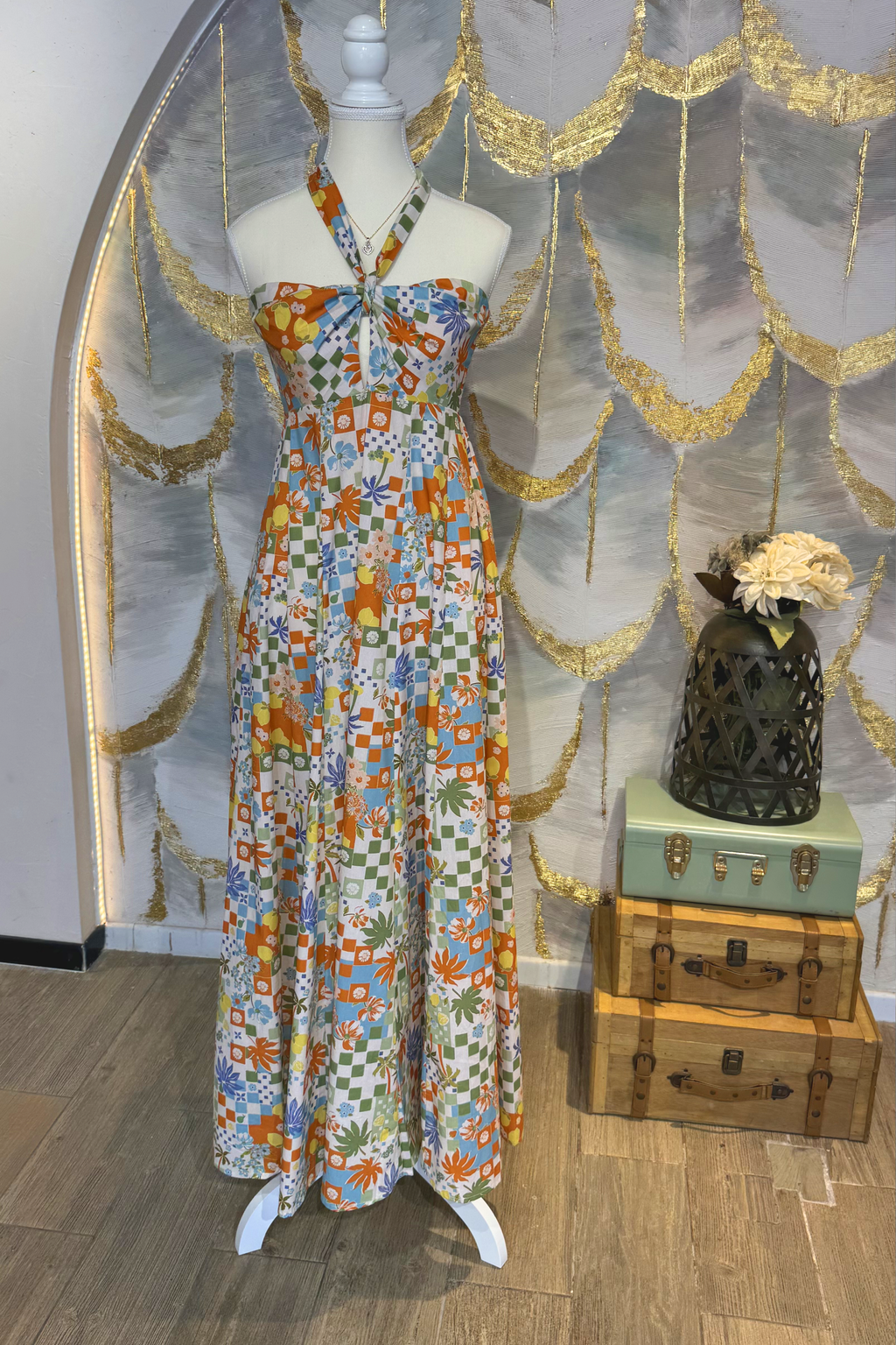 Vestido floral cuello halter