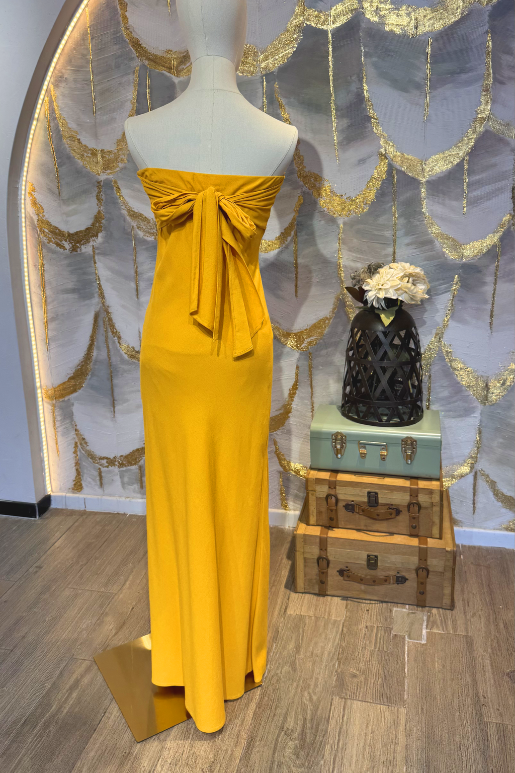 Vestido strapless amarillo