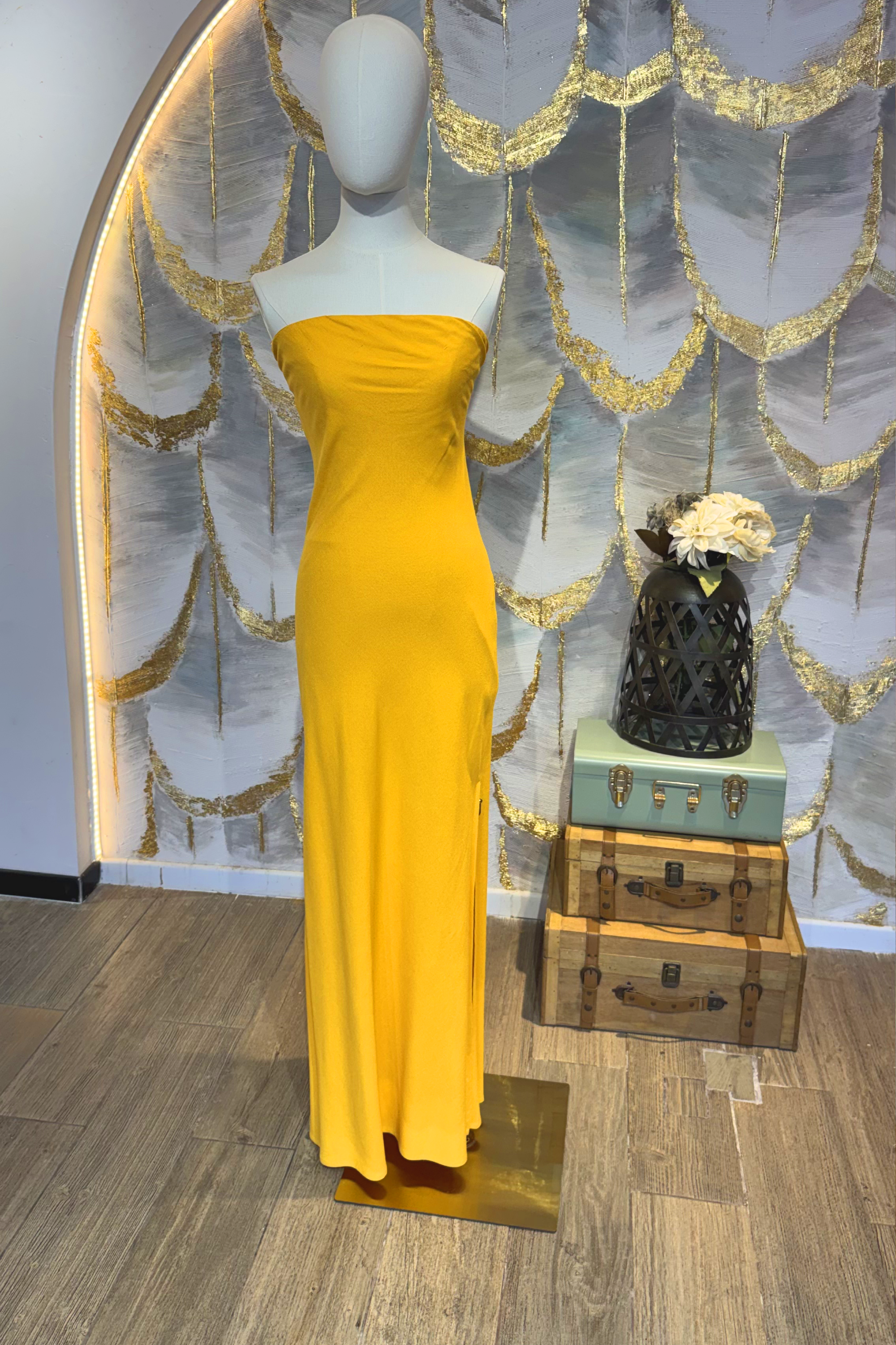 Vestido strapless amarillo