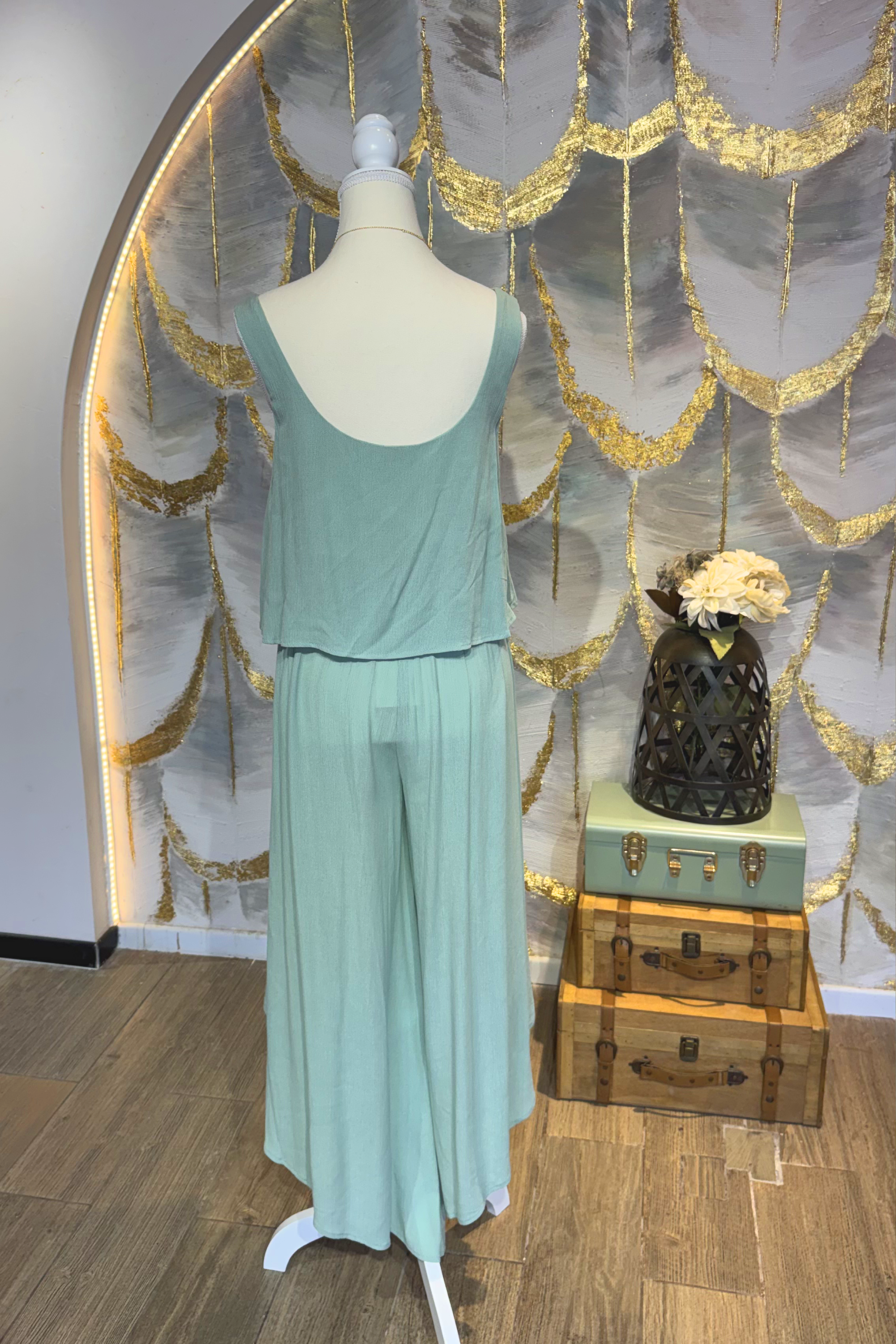 Conjunto Verde cuello en U