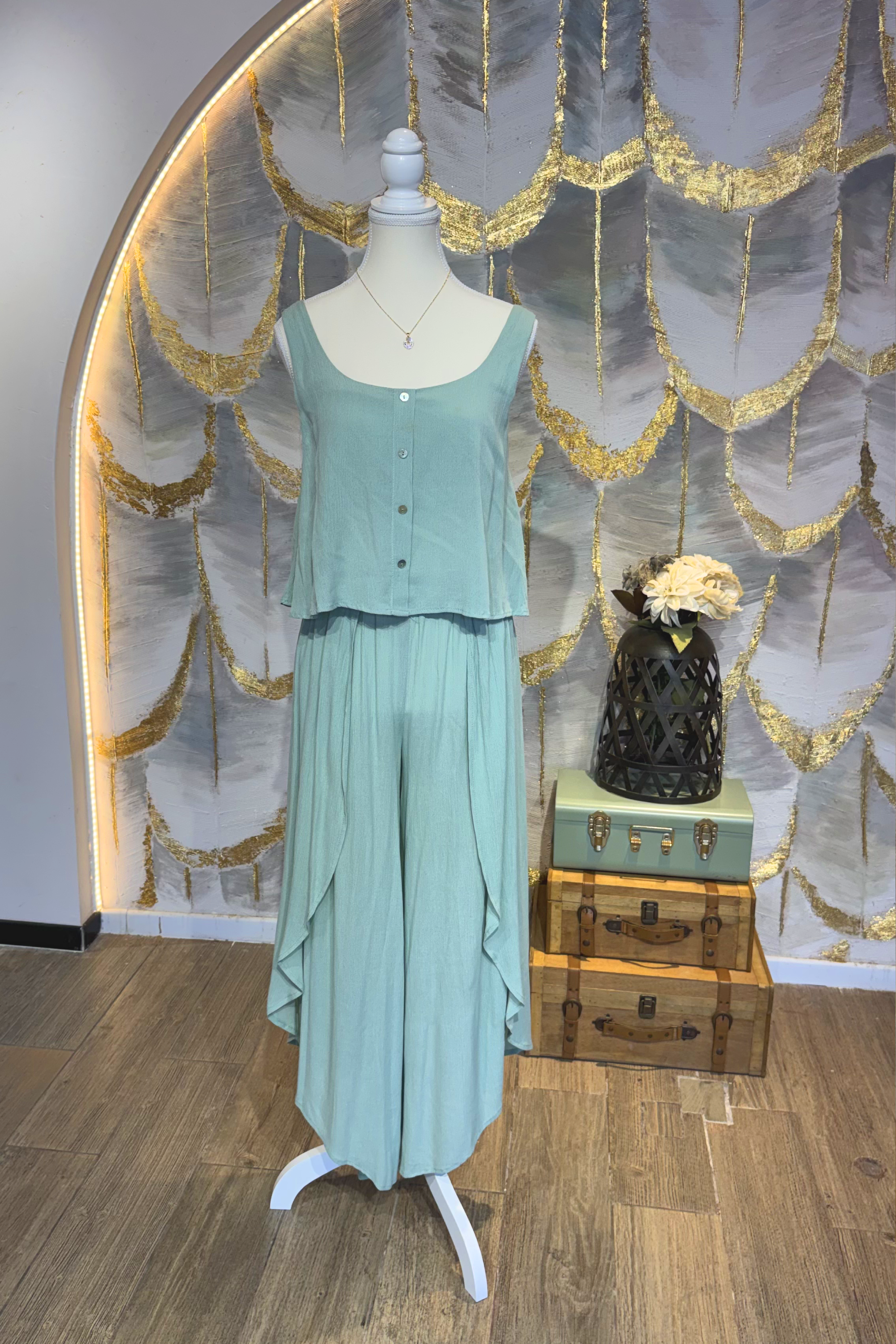 Conjunto Verde cuello en U