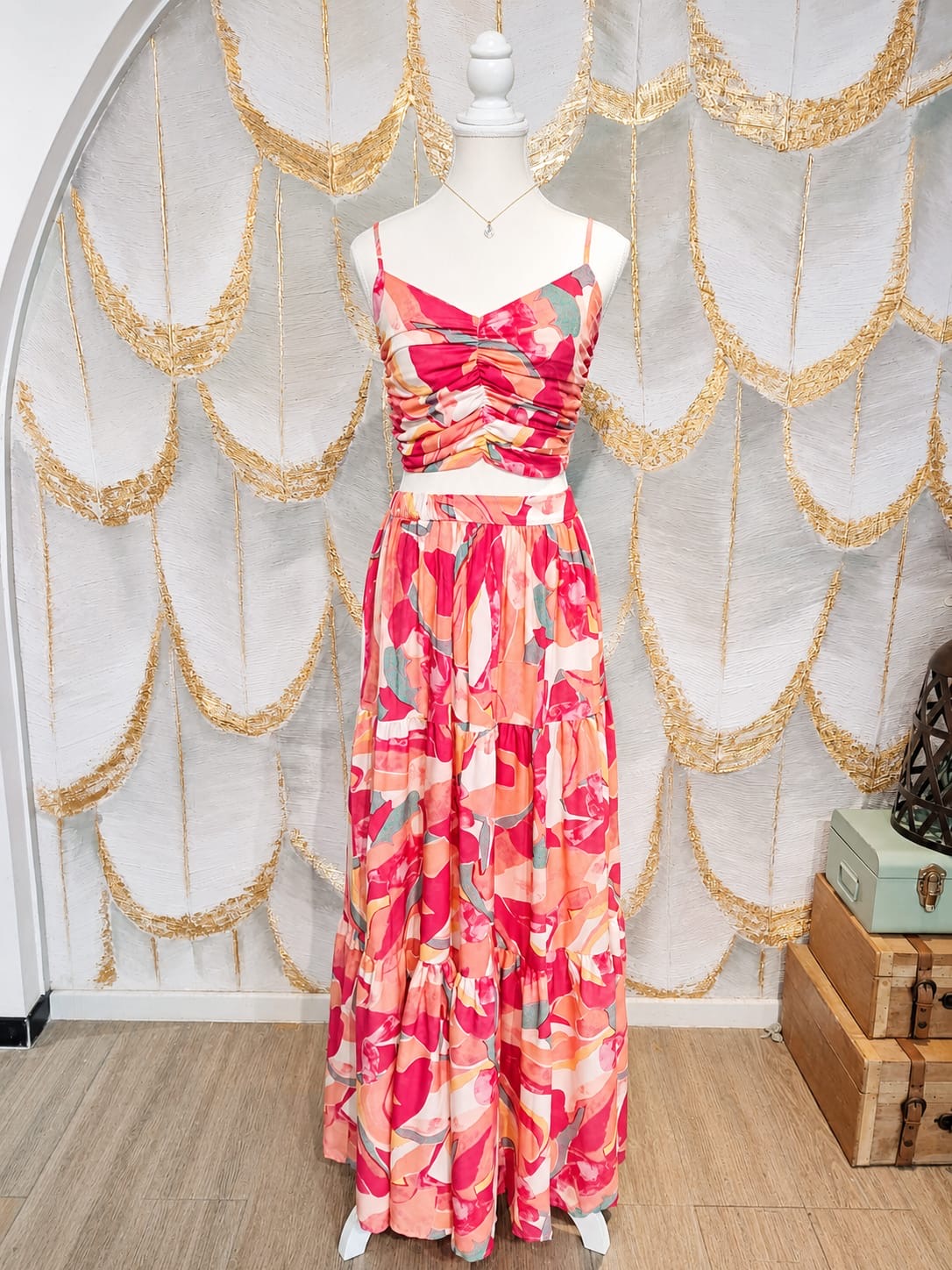 Conjunto tirantes multicolor maxi top y falda