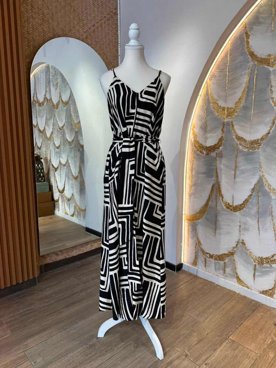 Vestido de lino tirantes suelto crema con negro