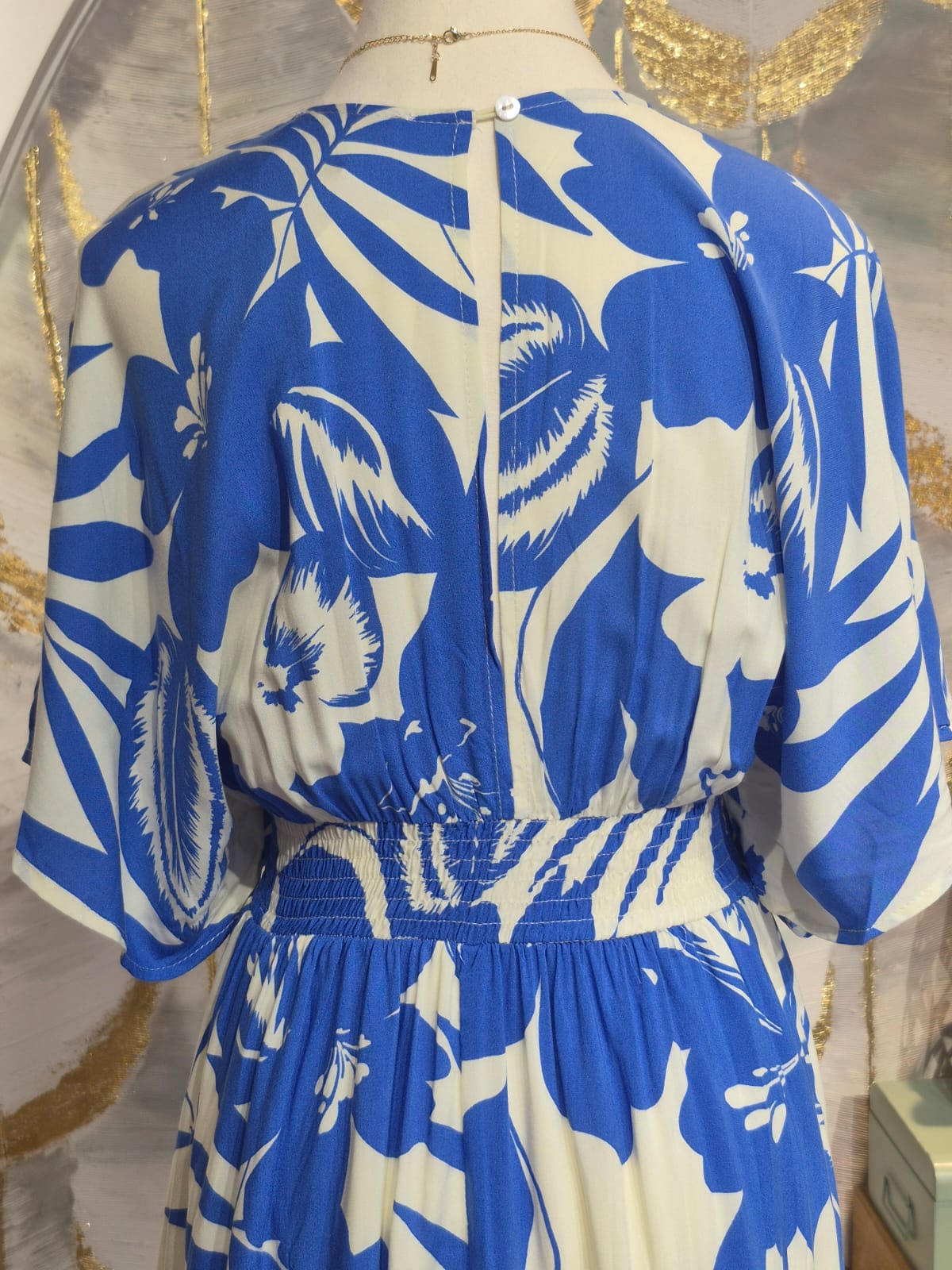 Vestido maxi tropical azul con blanco