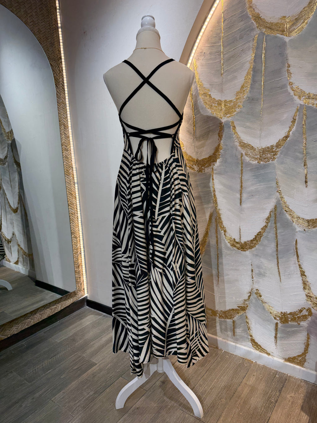 Vestido beige/negro escotes espalda tirantes