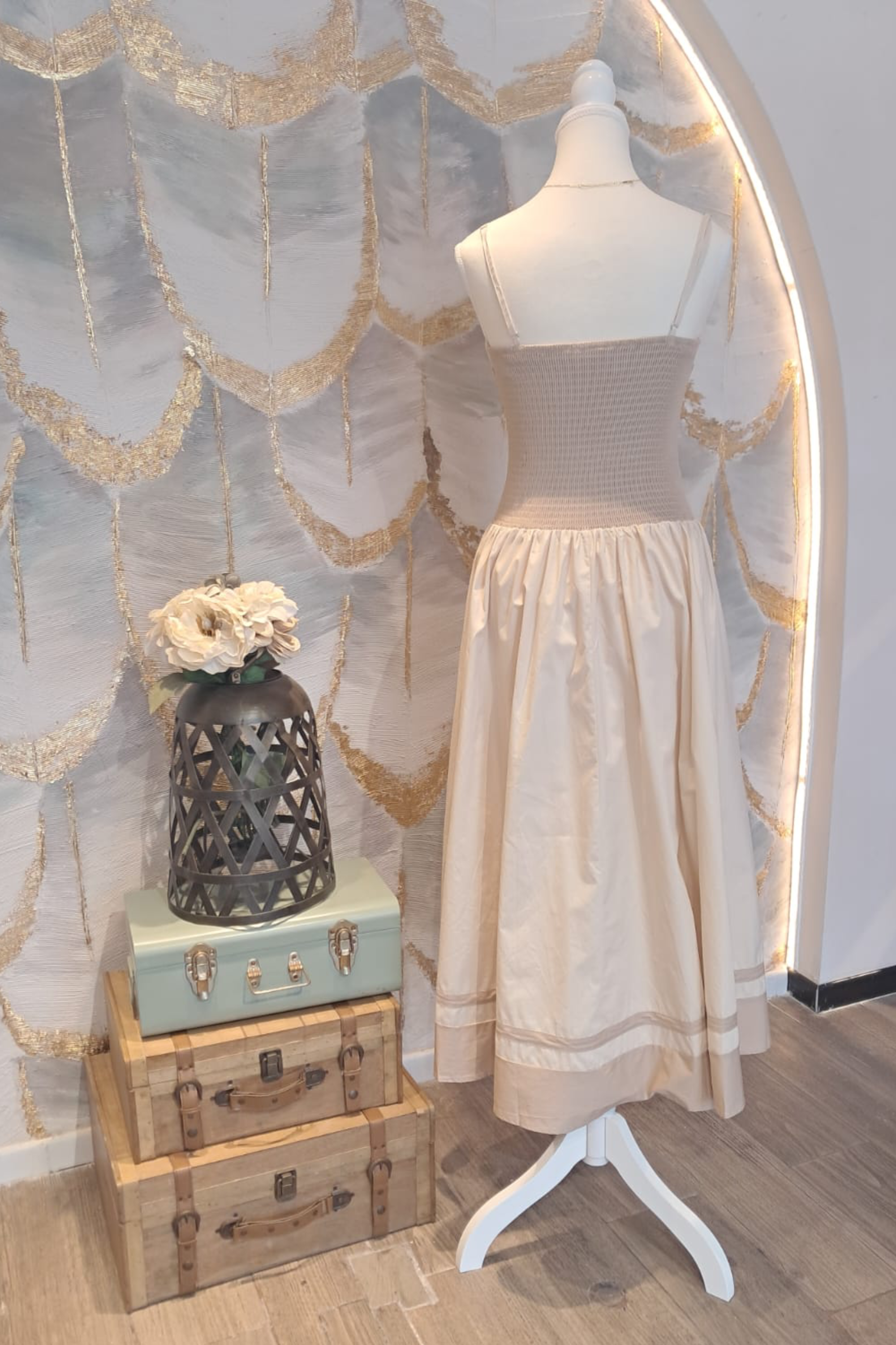 Vestido de tirantes Beige