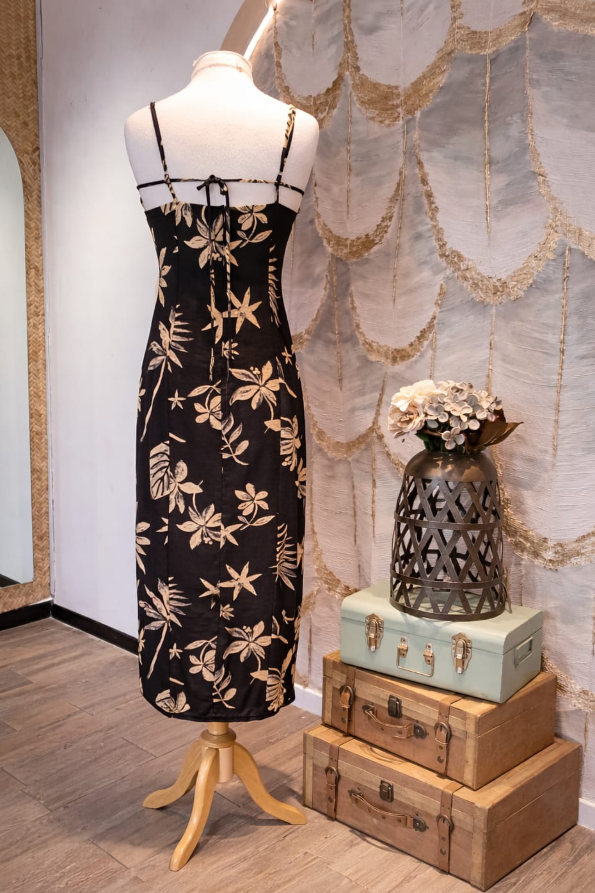 Vestido de tirantes Negro floreado